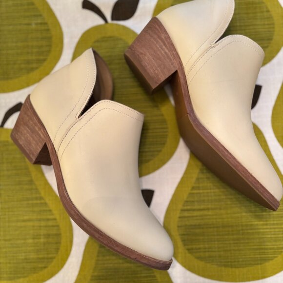 NISOLO Mia Everyday Ankle Bootie in Bone Size 8.5 - Picture 3 of 5